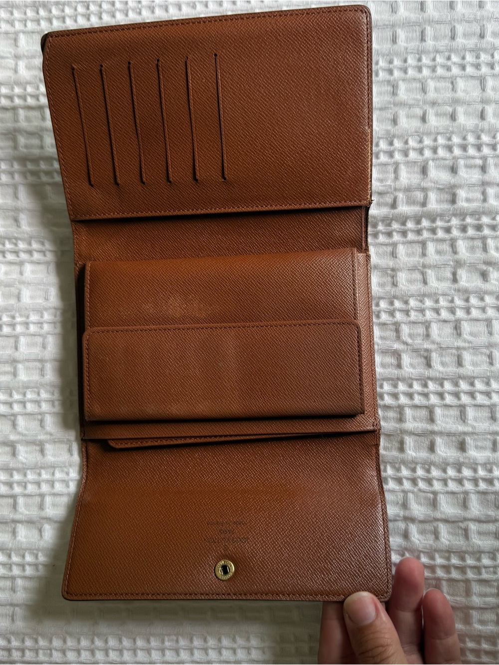 Large Louis Vuitton Wallet - Picture 4 of 14